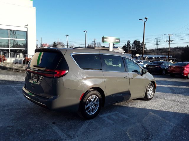 2022 Chrysler Pacifica Touring-L