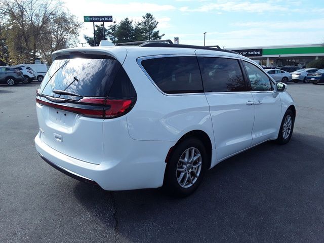 2022 Chrysler Pacifica Touring-L