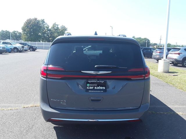 2022 Chrysler Pacifica Touring-L