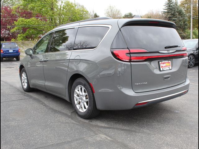 2022 Chrysler Pacifica Touring-L