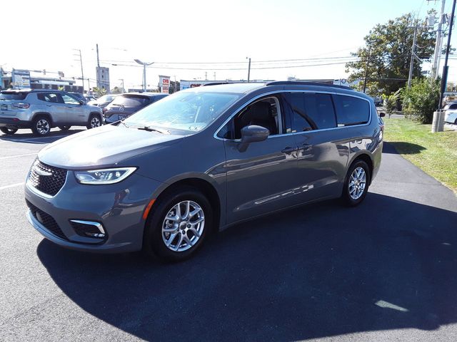 2022 Chrysler Pacifica Touring-L