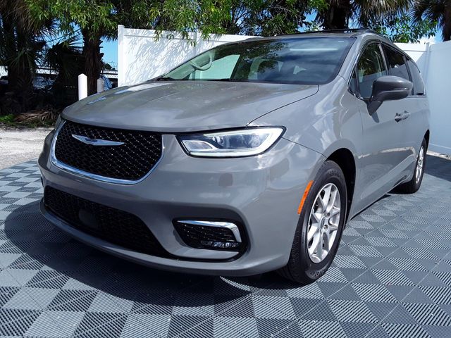 2022 Chrysler Pacifica Touring-L