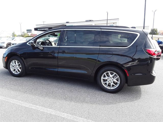 2022 Chrysler Pacifica Touring-L