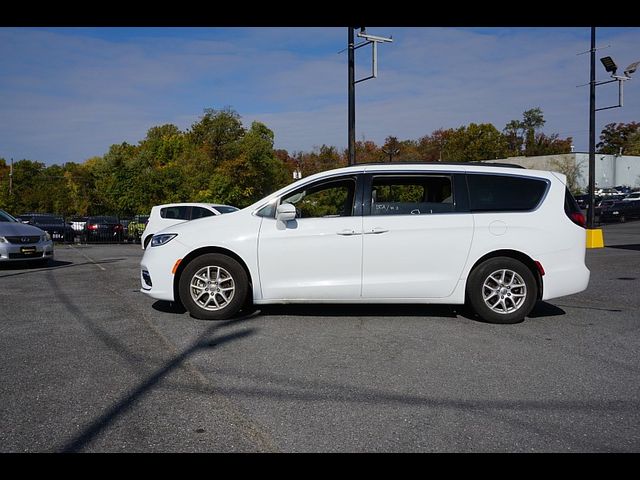 2022 Chrysler Pacifica Touring-L