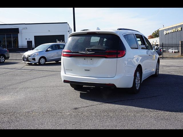 2022 Chrysler Pacifica Touring-L