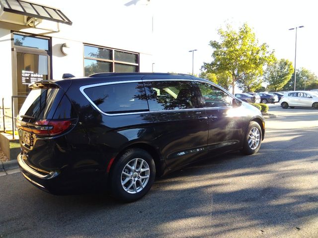 2022 Chrysler Pacifica Touring-L