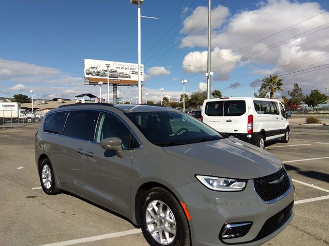 2022 Chrysler Pacifica Touring-L