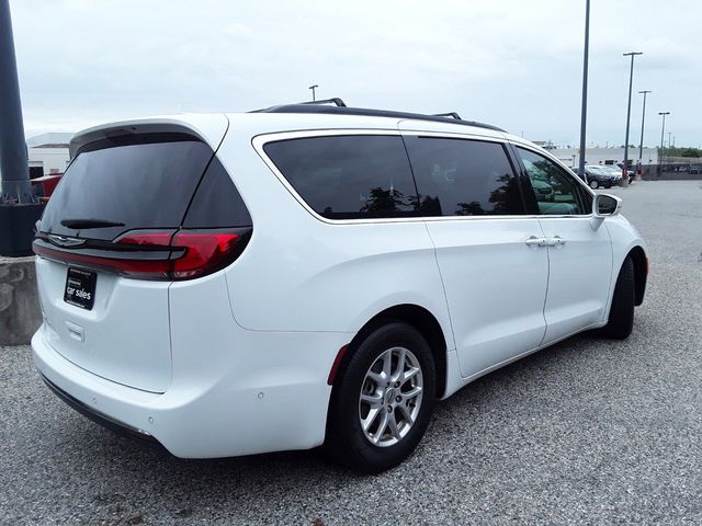 2022 Chrysler Pacifica Touring-L