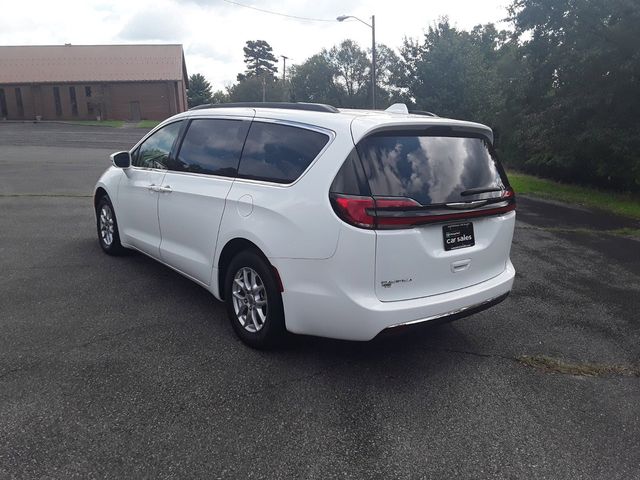 2022 Chrysler Pacifica Touring-L