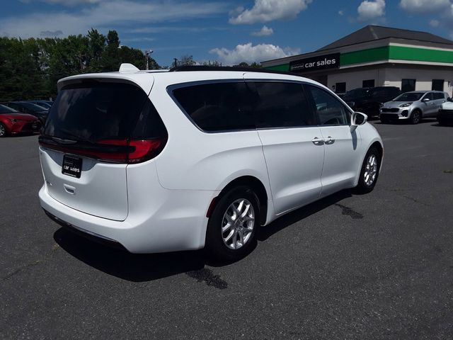 2022 Chrysler Pacifica Touring-L