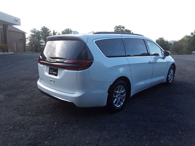 2022 Chrysler Pacifica Touring-L