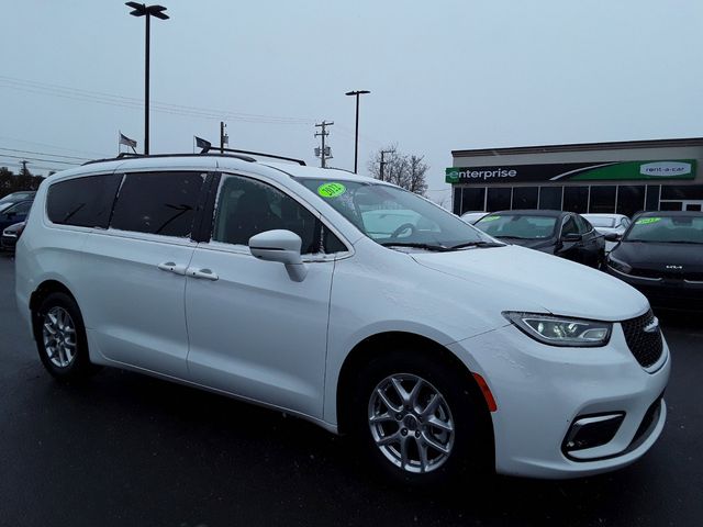 2022 Chrysler Pacifica Touring-L