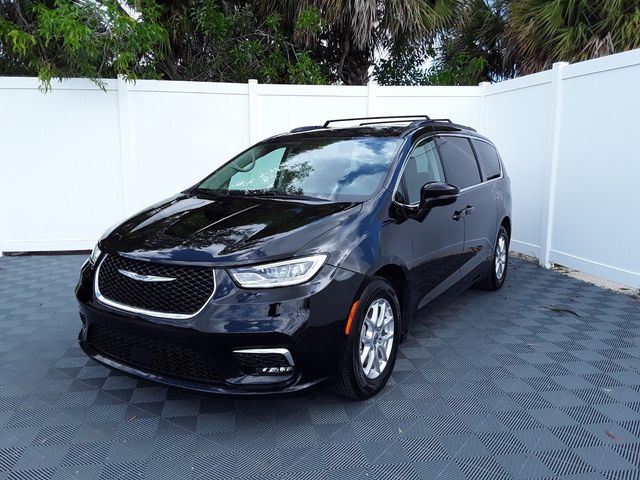 2022 Chrysler Pacifica Touring-L