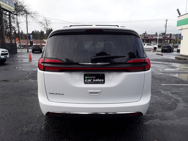 2022 Chrysler Pacifica Touring-L