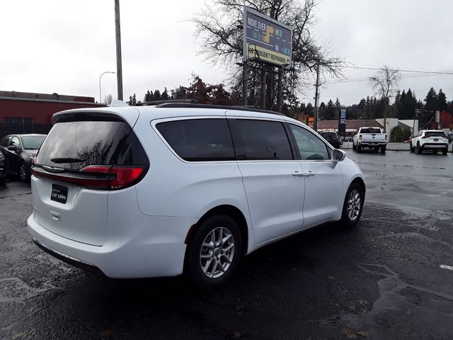 2022 Chrysler Pacifica Touring-L