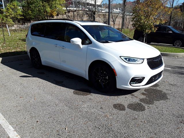 2022 Chrysler Pacifica Limited