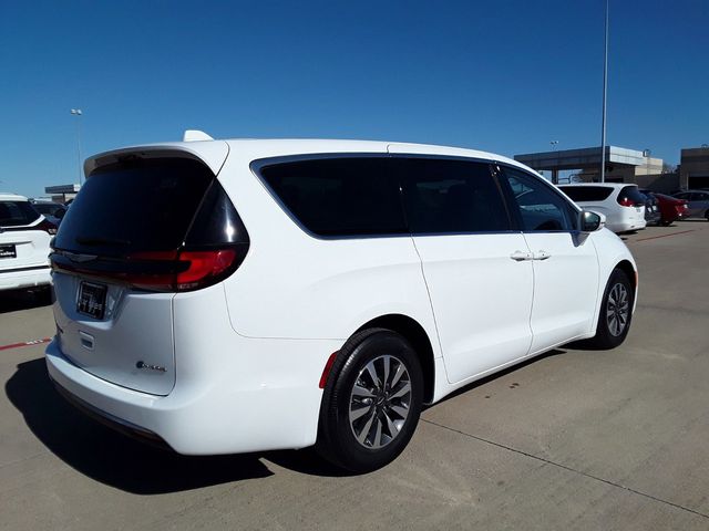 2022 Chrysler Pacifica Hybrid Touring L