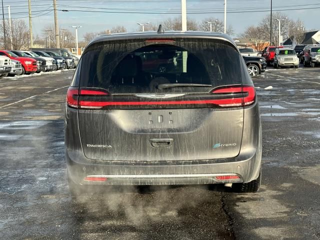 2022 Chrysler Pacifica Hybrid Touring L