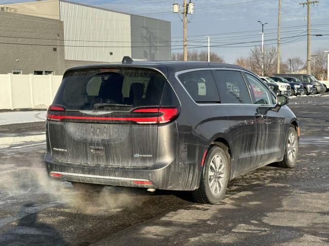 2022 Chrysler Pacifica Hybrid Touring L