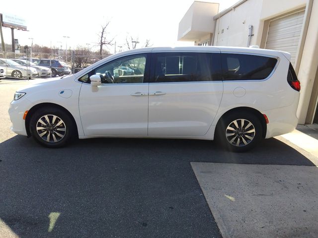 2022 Chrysler Pacifica Hybrid Touring L