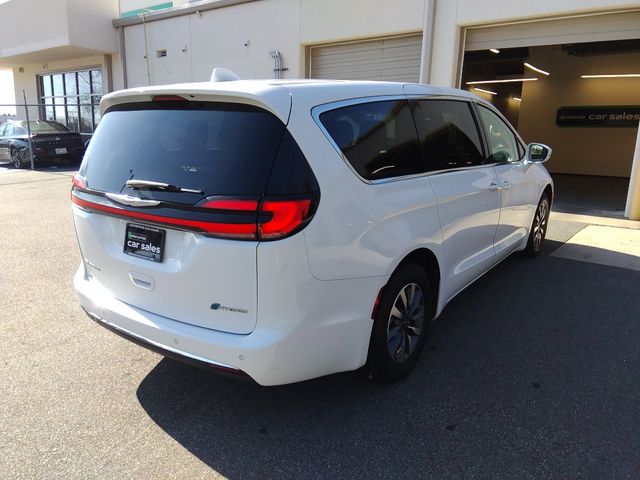 2022 Chrysler Pacifica Hybrid Touring L