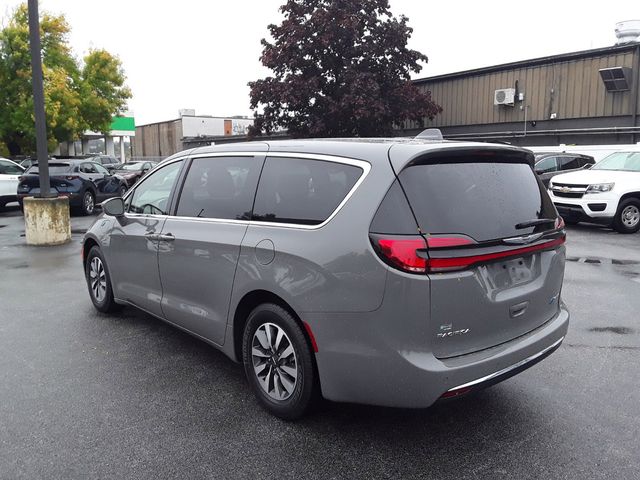 2022 Chrysler Pacifica Hybrid Touring L