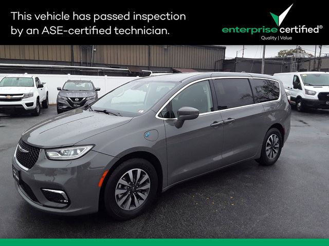 2022 Chrysler Pacifica Hybrid Touring L