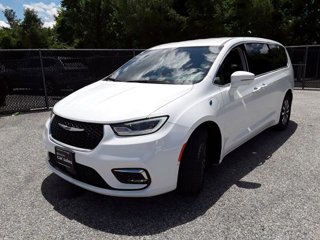 2022 Chrysler Pacifica Hybrid Touring L