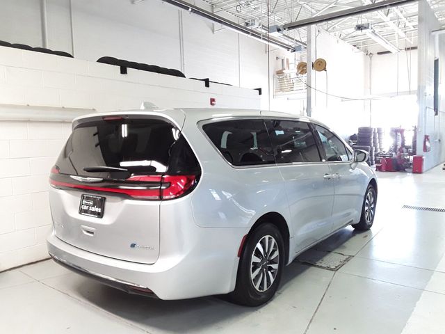 2022 Chrysler Pacifica Hybrid Touring L