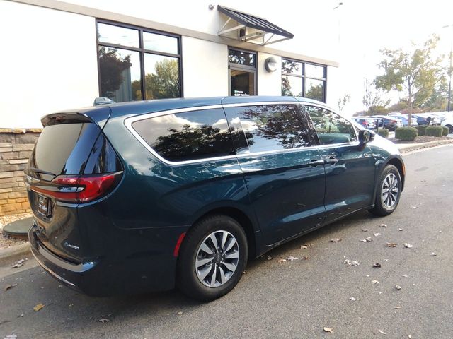 2022 Chrysler Pacifica Hybrid Touring L