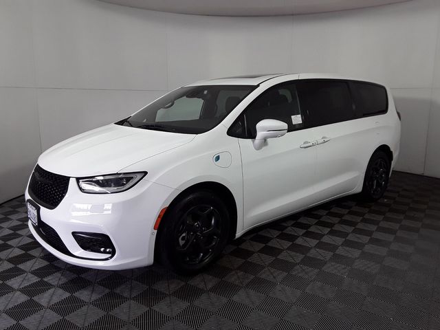 2022 Chrysler Pacifica Hybrid Limited