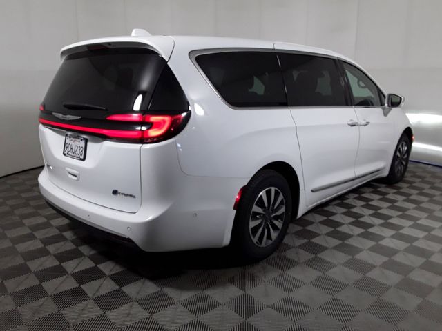 2022 Chrysler Pacifica Hybrid Limited