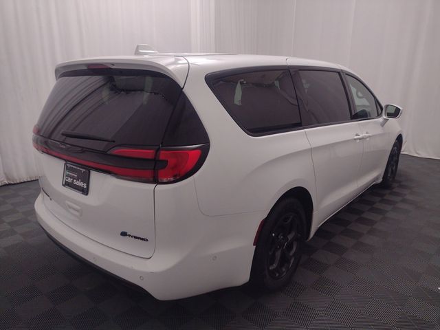 2022 Chrysler Pacifica Hybrid Limited