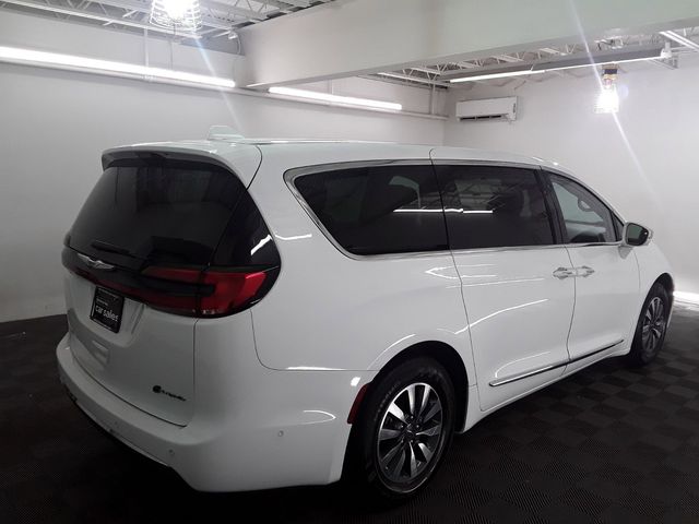 2022 Chrysler Pacifica Hybrid Limited