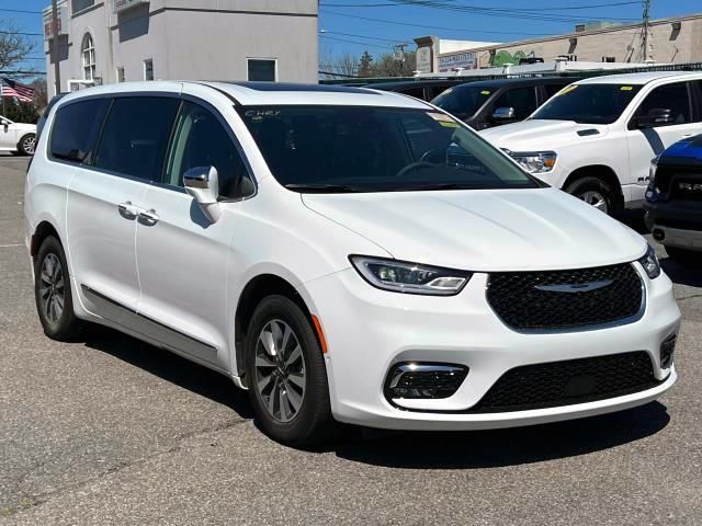 2022 Chrysler Pacifica Hybrid Limited