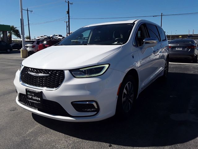 2022 Chrysler Pacifica Hybrid Limited