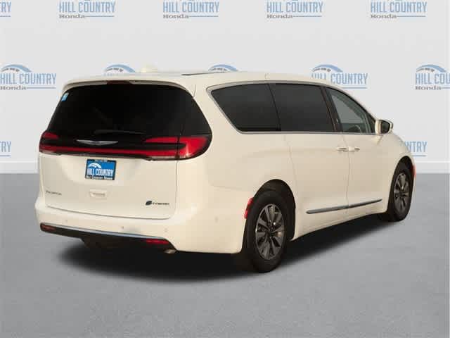 2022 Chrysler Pacifica Hybrid Limited