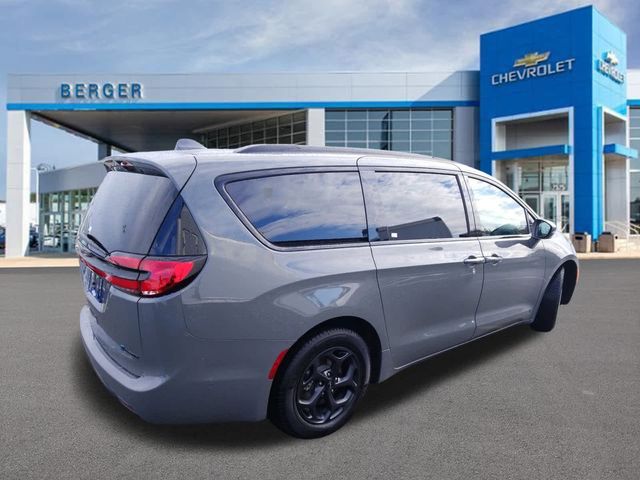 2022 Chrysler Pacifica Hybrid Limited