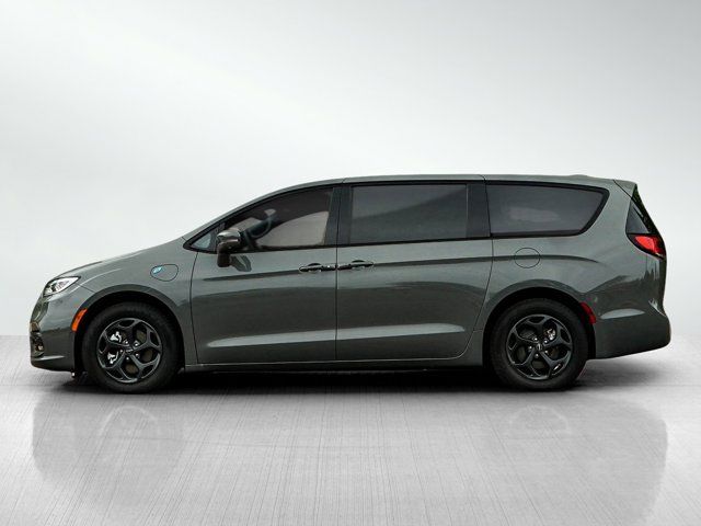 2022 Chrysler Pacifica Hybrid Limited