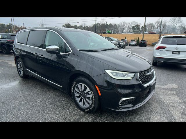 2022 Chrysler Pacifica Hybrid Limited