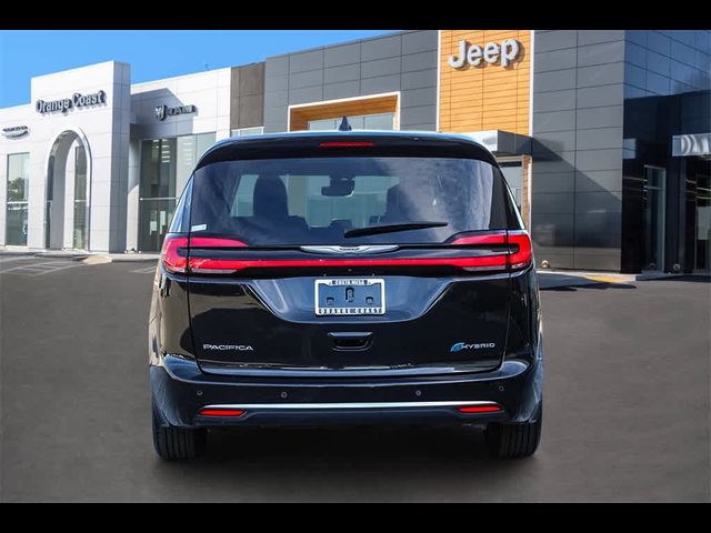 2022 Chrysler Pacifica Hybrid Limited