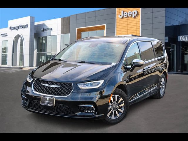 2022 Chrysler Pacifica Hybrid Limited