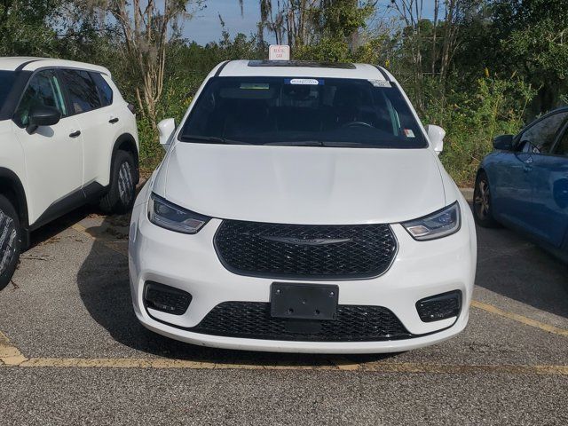 2022 Chrysler Pacifica Hybrid Limited