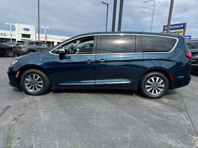 2022 Chrysler Pacifica Hybrid Limited