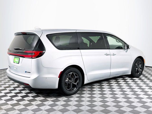 2022 Chrysler Pacifica Hybrid Limited