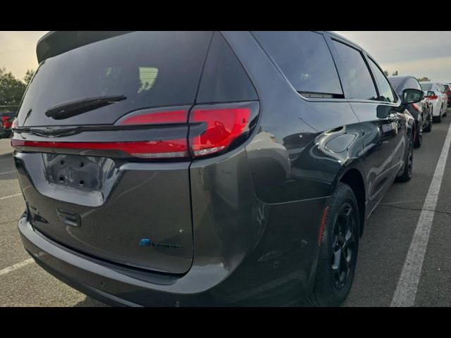 2022 Chrysler Pacifica Hybrid Limited