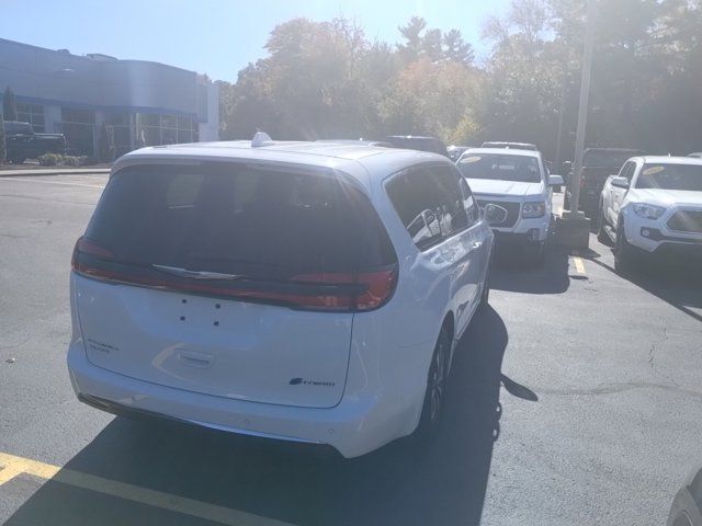 2022 Chrysler Pacifica Hybrid Limited