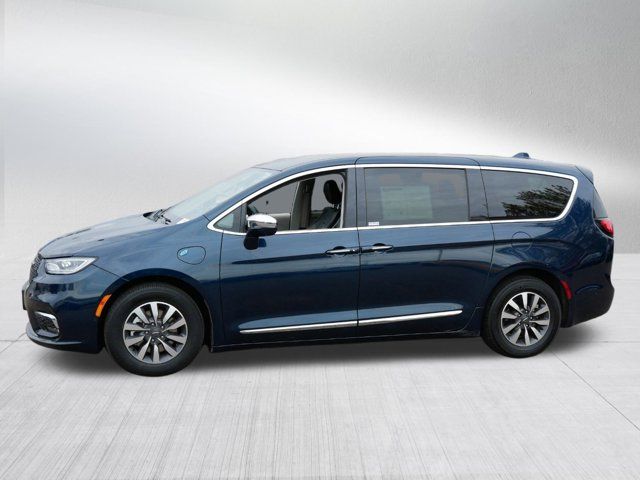 2022 Chrysler Pacifica Hybrid Limited