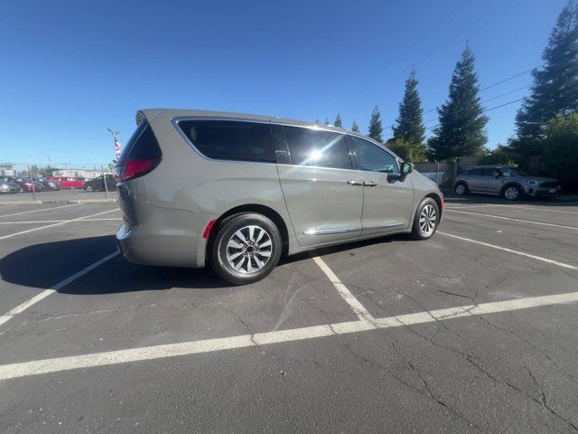 2022 Chrysler Pacifica Hybrid Limited