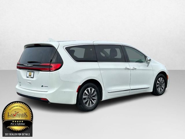 2022 Chrysler Pacifica Hybrid Limited